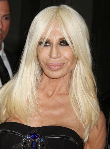 donatella versace chirurgie esthetique|Donatella Versace et la chirurgie esthétique .